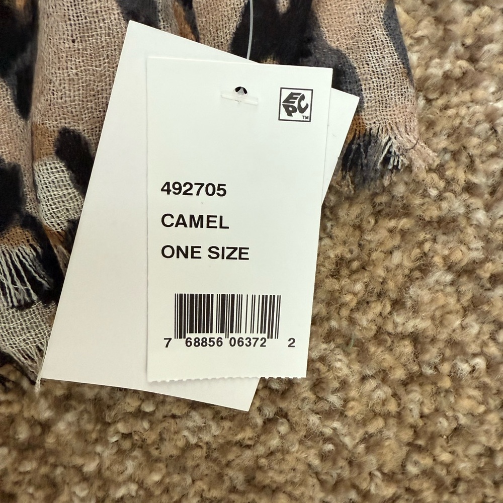 Leopard Print Scarf - Picture 4 of 6